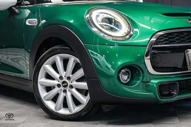 2020 MINI Hatch Cooper S Classic in Green