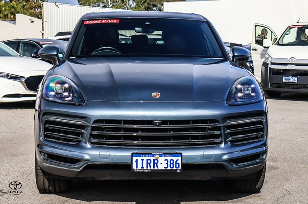 2018 Porsche Cayenne Base in Blue