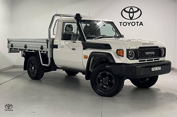2024 Toyota Landcruiser GX in White