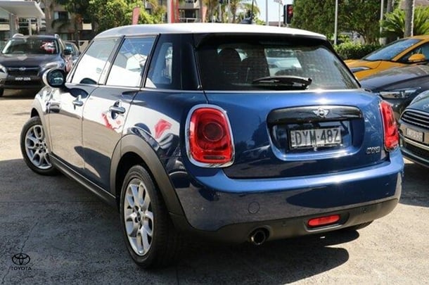 2015 MINI Hatch Cooper in Navy Blue