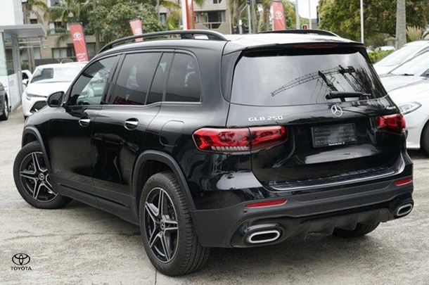 2021 Mercedes-Benz GLB-Class GLB250 in Black