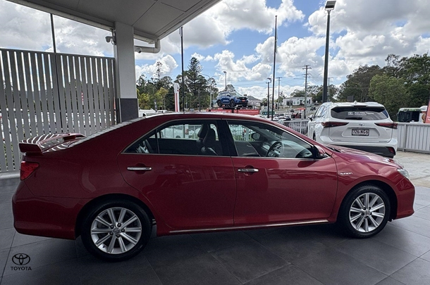 2014 Toyota Aurion Presara in Red