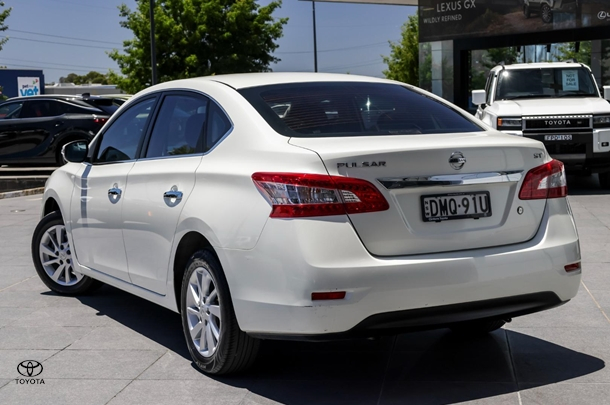 2016 Nissan Pulsar ST in White