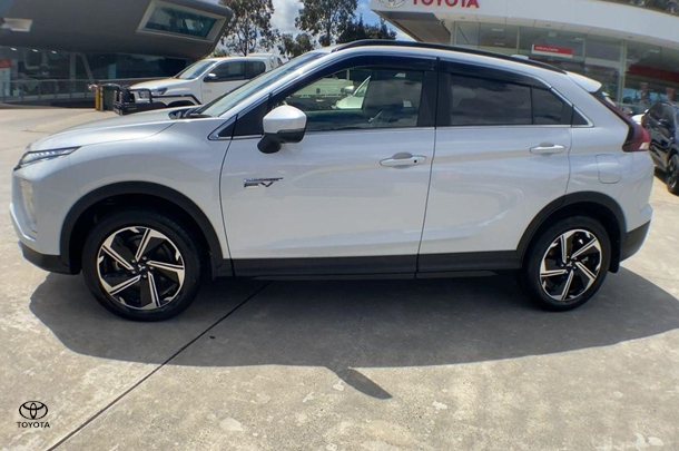 2023 Mitsubishi Eclipse Cross PHEV Aspire in White