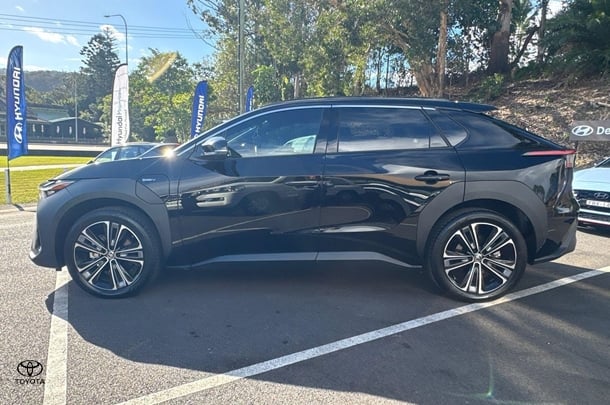 2024 Toyota bZ4X Base in Black