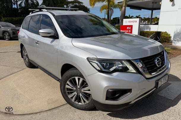 Image of 2018 Nissan Pathfinder ST