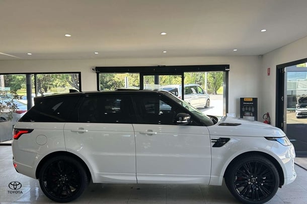 2017 Land Rover Range Rover Sport TDV6 SE in White