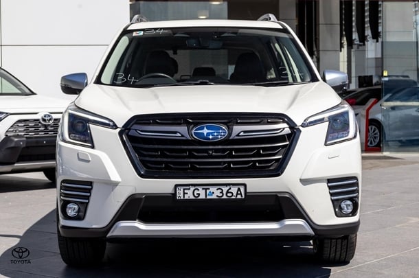 2024 Subaru Forester Hybrid S in White