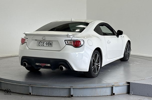 2014 Toyota 86 GTS in White