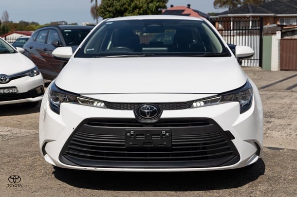 2022 Toyota Corolla Ascent Sport in White