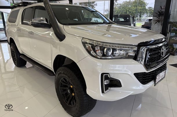 Image of 2019 Toyota Hilux 4x4 SR5