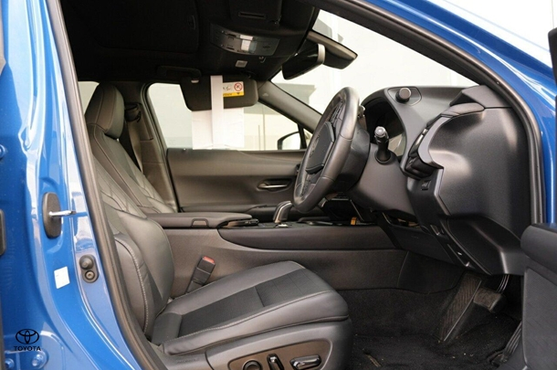 2022 Lexus UX UX300e Sports Luxury in Blue