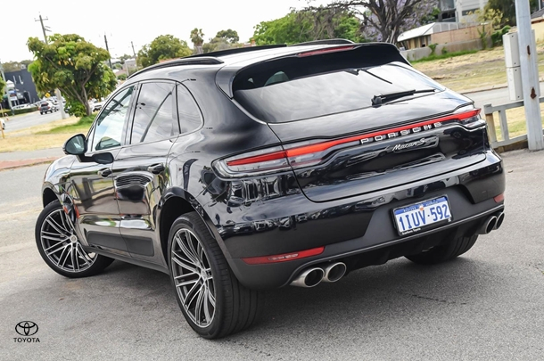 2019 Porsche Macan S in Black