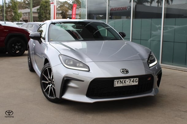 2023 Toyota GR86 GT in Silver