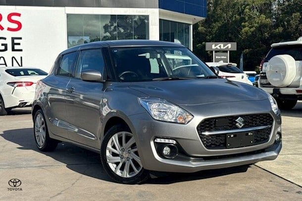 2023 Suzuki Swift GL in Silver