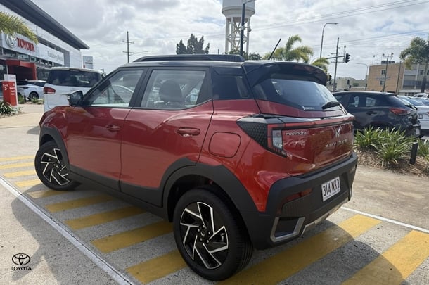2025 Mahindra XUV3XO AX7L in Other