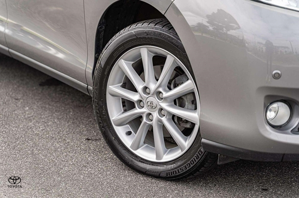 2015 Toyota Tarago GLX in Silver