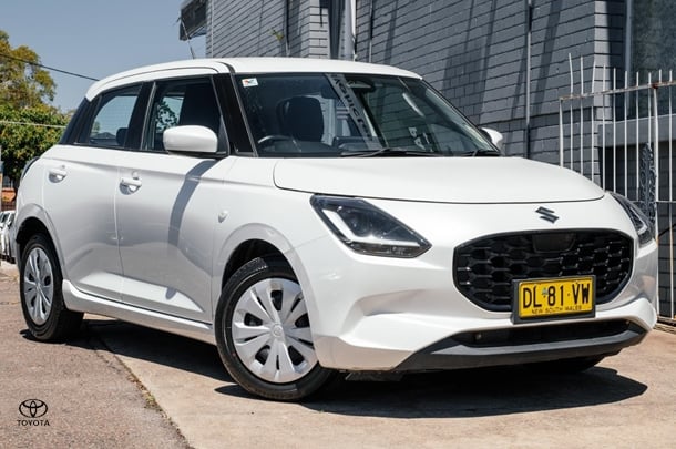 2024 Suzuki Swift Hybrid in White