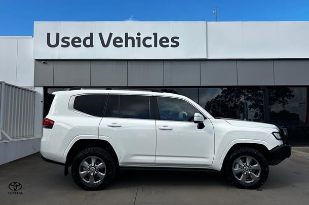 Image of 2022 Toyota Landcruiser VX