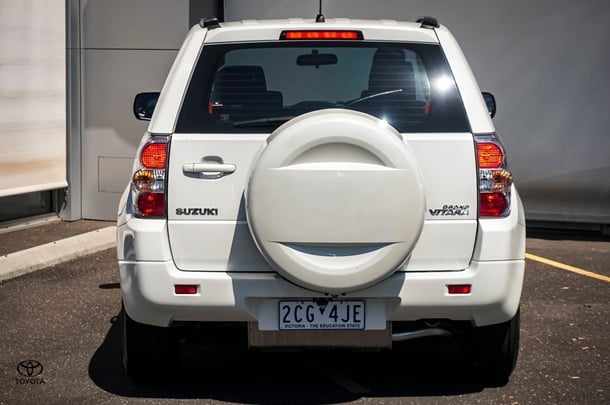 2015 Suzuki Grand Vitara Navigator in White
