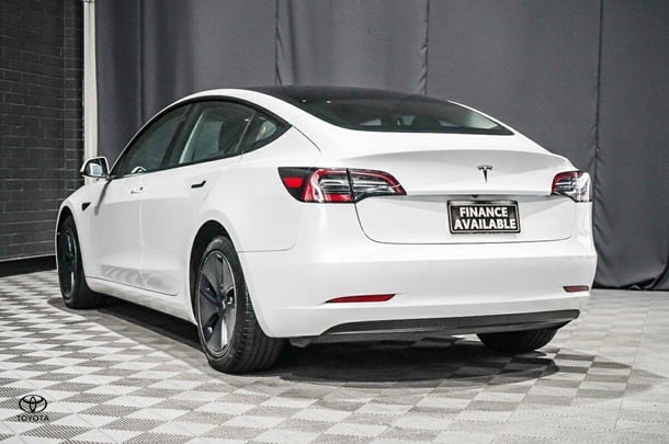 2021 Tesla Model 3 Standard Range Plus in White