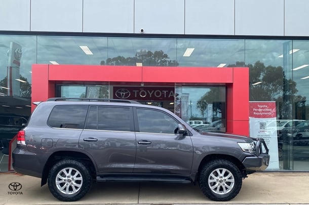 Image of 2020 Toyota Landcruiser VX