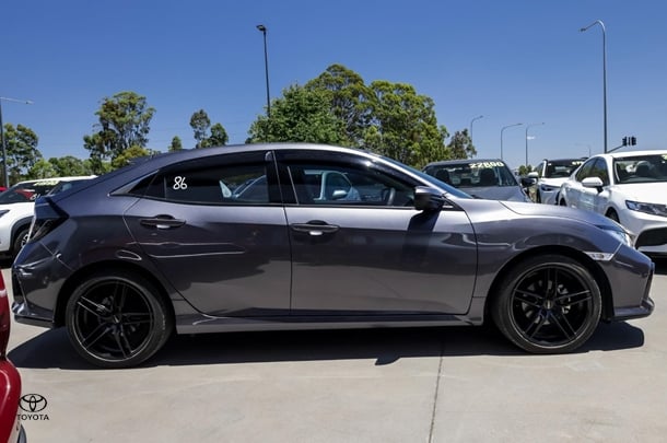 2020 Honda Civic VTi in Grey