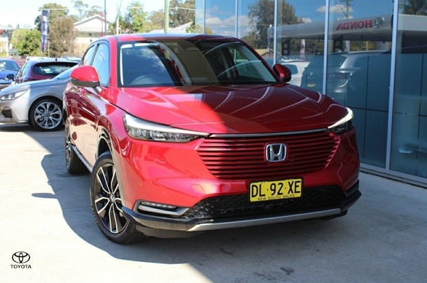 2023 Honda HR-V e:HEV L in Red