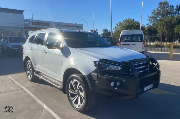 Image of 2021 Isuzu MU-X LS-T
