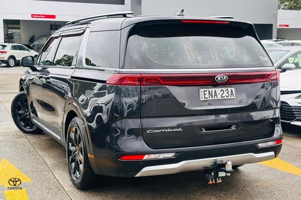 2021 Kia Carnival Platinum in Grey