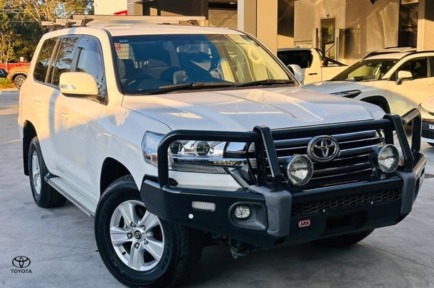 2020 Toyota Landcruiser GXL in White