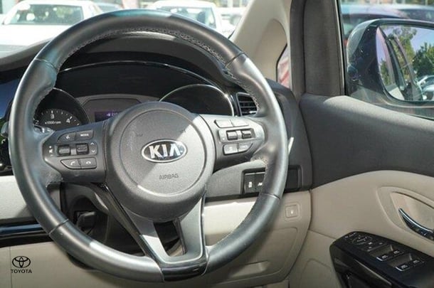 2019 Kia Carnival SLi in Silver