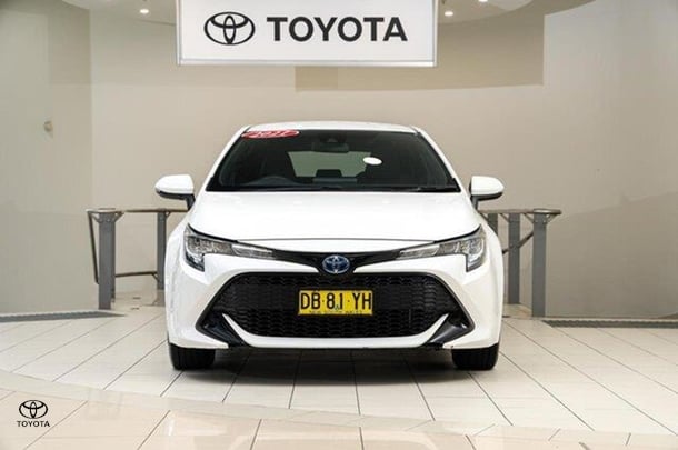2021 Toyota Corolla Ascent Sport Hybrid in White