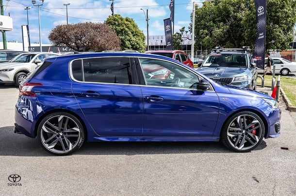 2017 Peugeot 308 GTi 270 in Blue