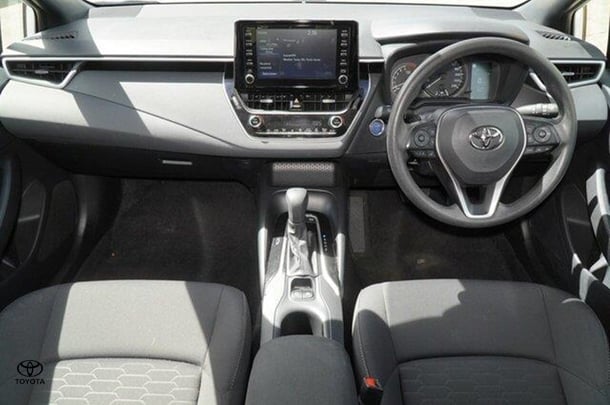 2022 Toyota Corolla Ascent Sport in White