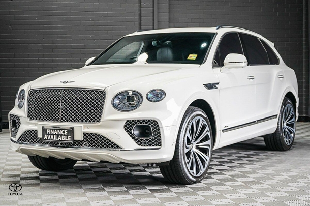 2023 Bentley Bentayga Azure in White