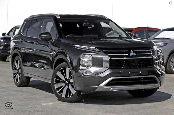 Image of 2026 Mitsubishi Outlander Exceed