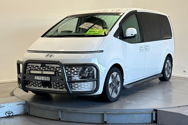 Image of 2023 Hyundai STARIA Base