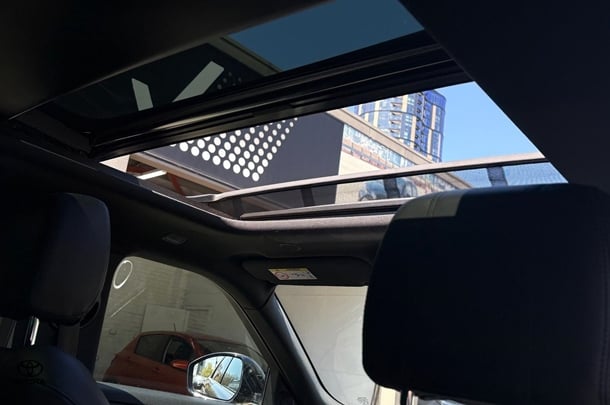 2021 Land Rover Range Rover Evoque P250 R-Dynamic SE in Black