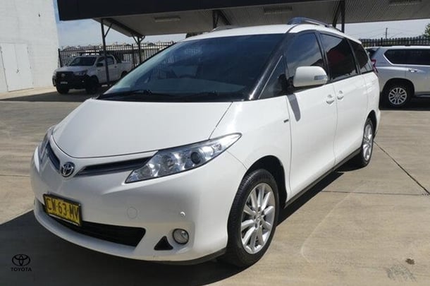 2015 Toyota Tarago GLX in White