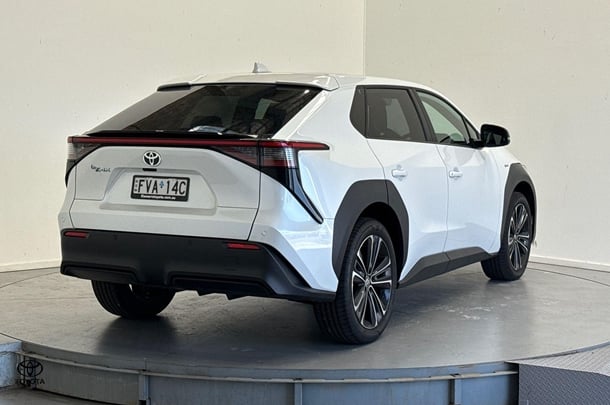 2024 Toyota bZ4X Standard 2WD in White