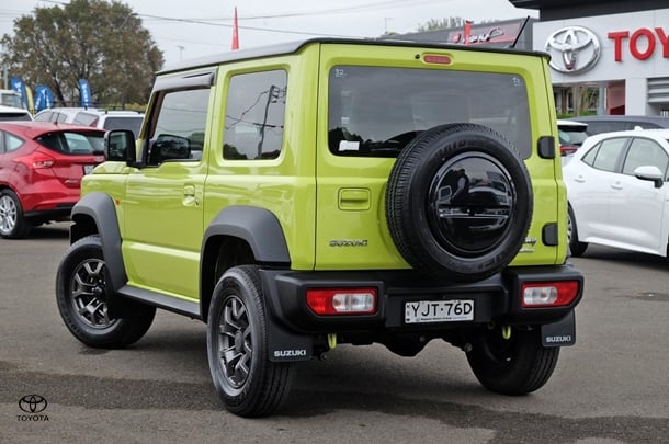 2019 Suzuki Jimny Base in Green