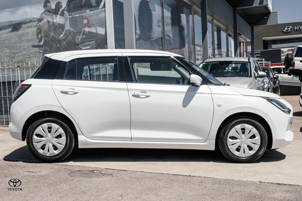2024 Suzuki Swift Hybrid in White