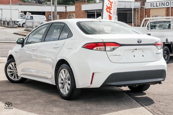 2023 Toyota Corolla Ascent Sport in White