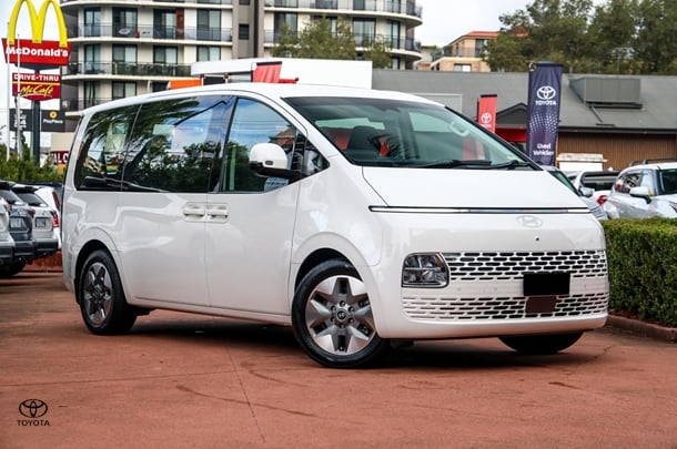 Image of 2024 Hyundai STARIA Base