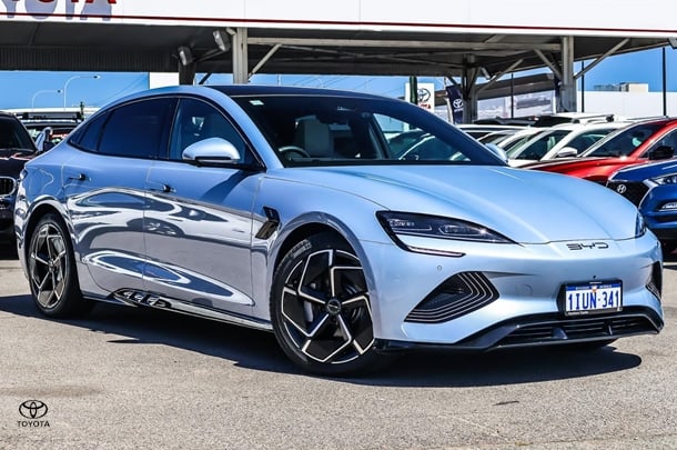 2024 BYD Seal Premium in Blue