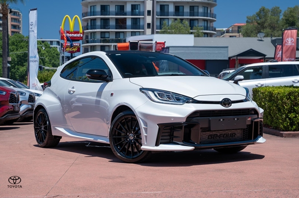 2024 Toyota Yaris GT in White