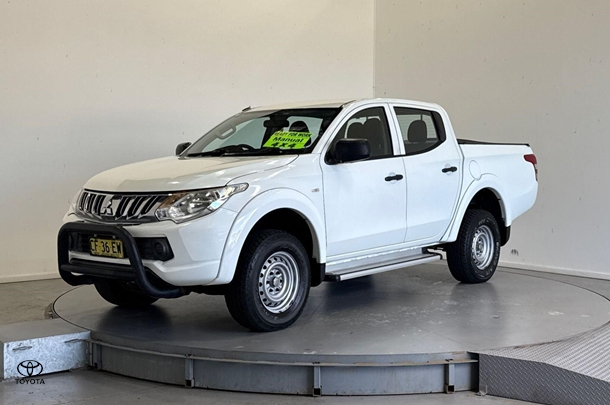 Image of 2015 Mitsubishi Triton GLX