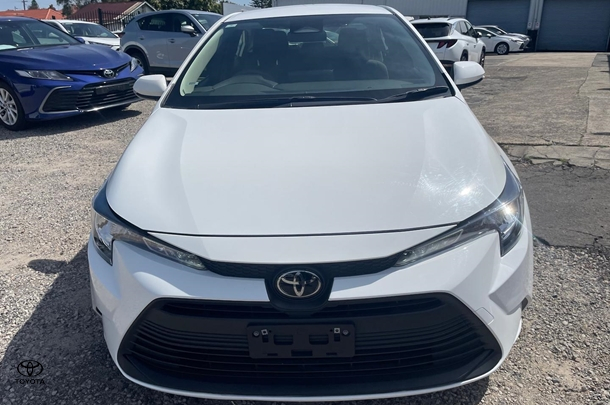 2022 Toyota Corolla Ascent Sport in White