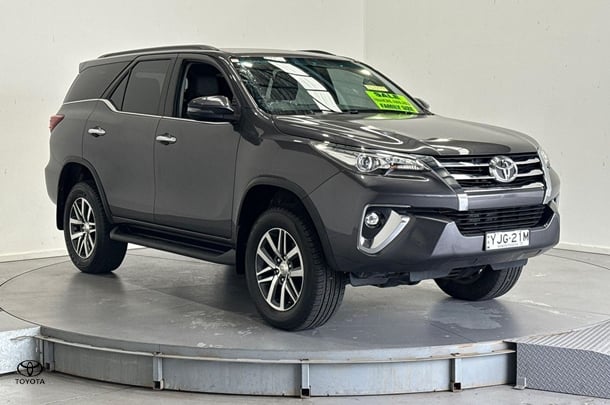 2018 Toyota Fortuner Crusade in Silver